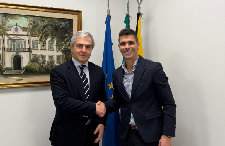 cmvc_redes_sociaisweb