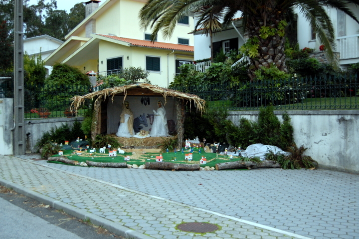 Presépio do Rossio (Vila Cova de Perrinho)