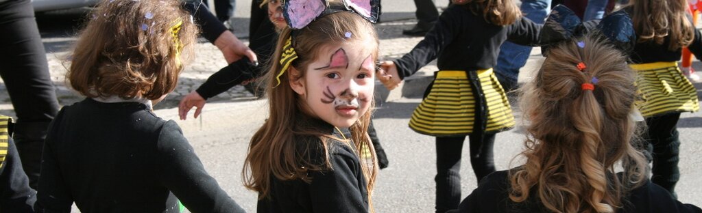 Desfile de Carnaval: domingo, 9