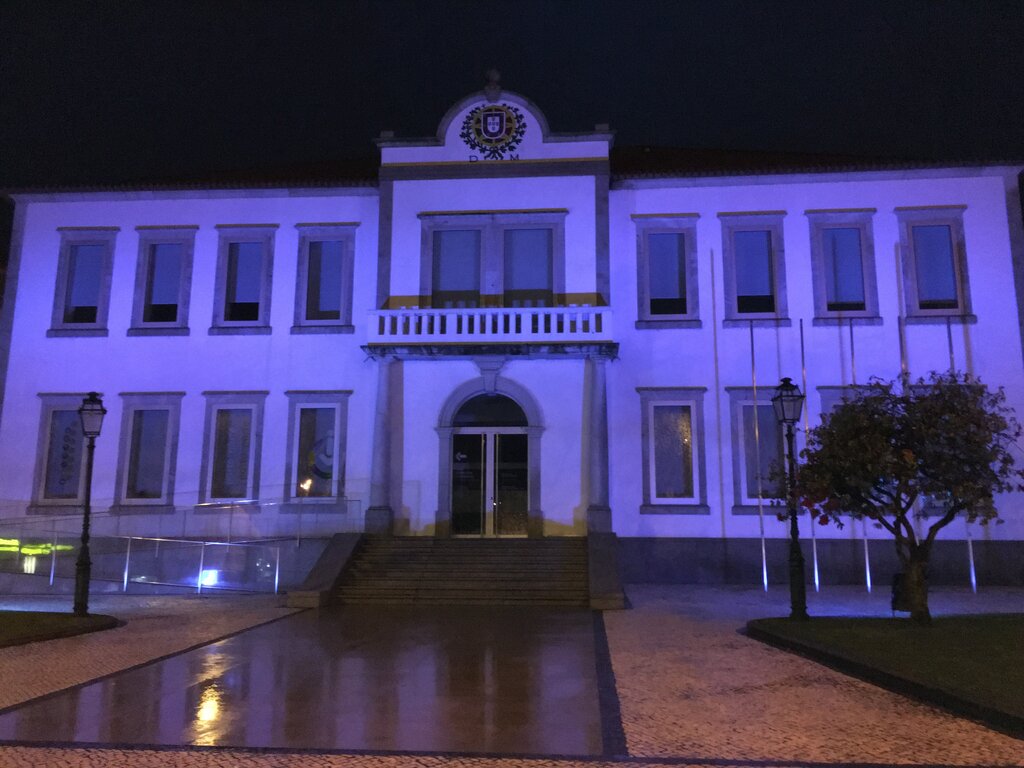 Dia Mundial da Consciencialização do Autismo: Câmara acendeu a luz azul