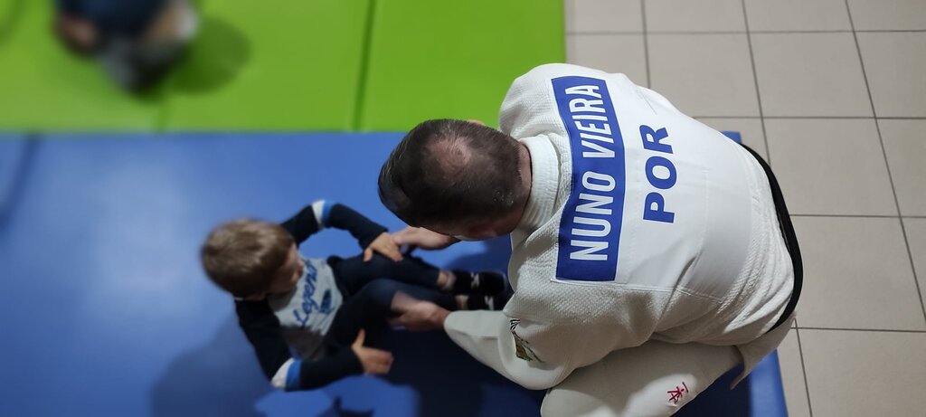 Crescer em Movimento leva Judo aos Jardins de Infância